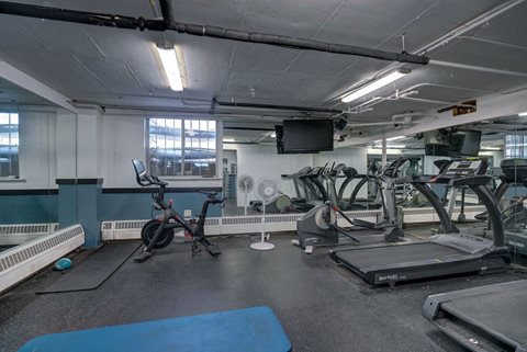 Surf and Surfside apartments and townhomes in Downtown Madison, WI. Fully Furnished, studio, one bedroom, 2 bedroom. Lake views. Managed by Wisconsin Management Company